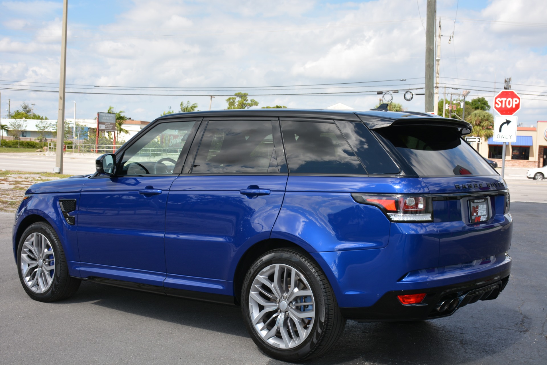 Used-2015-Land-Rover-Range-Rover-Sport-SVR