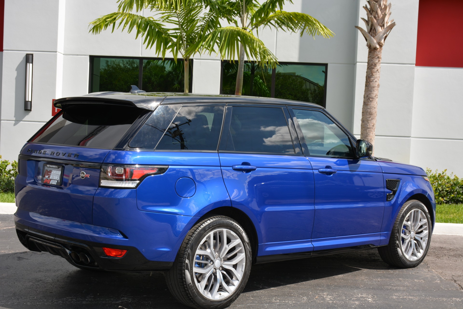 Used-2015-Land-Rover-Range-Rover-Sport-SVR