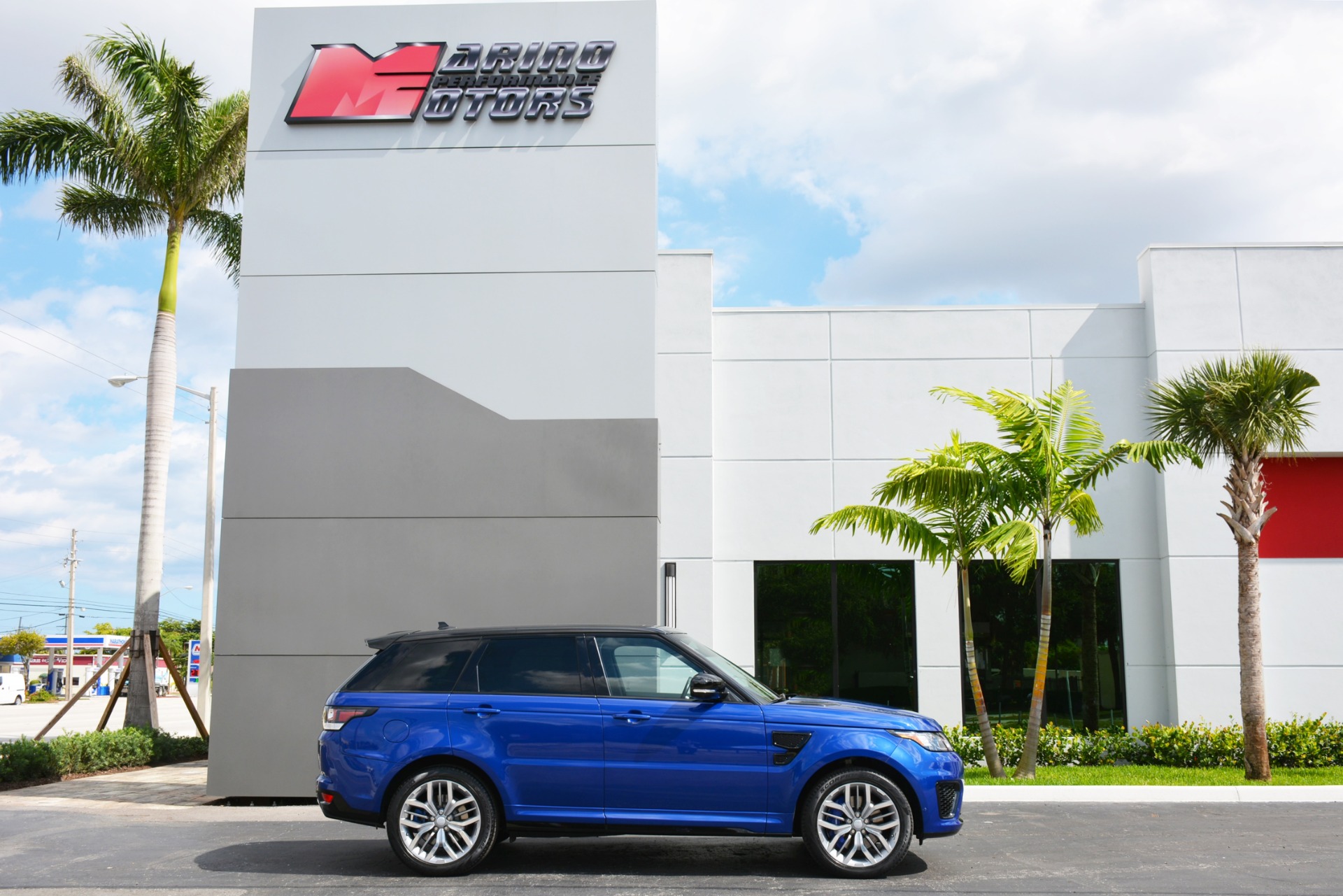 Used-2015-Land-Rover-Range-Rover-Sport-SVR