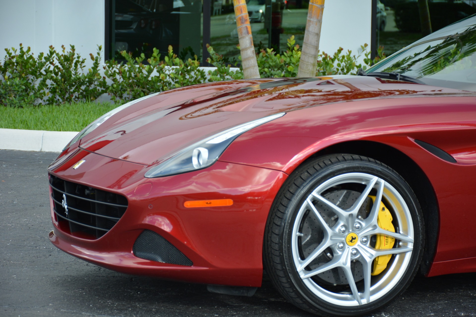 Used-2015-Ferrari-California-T