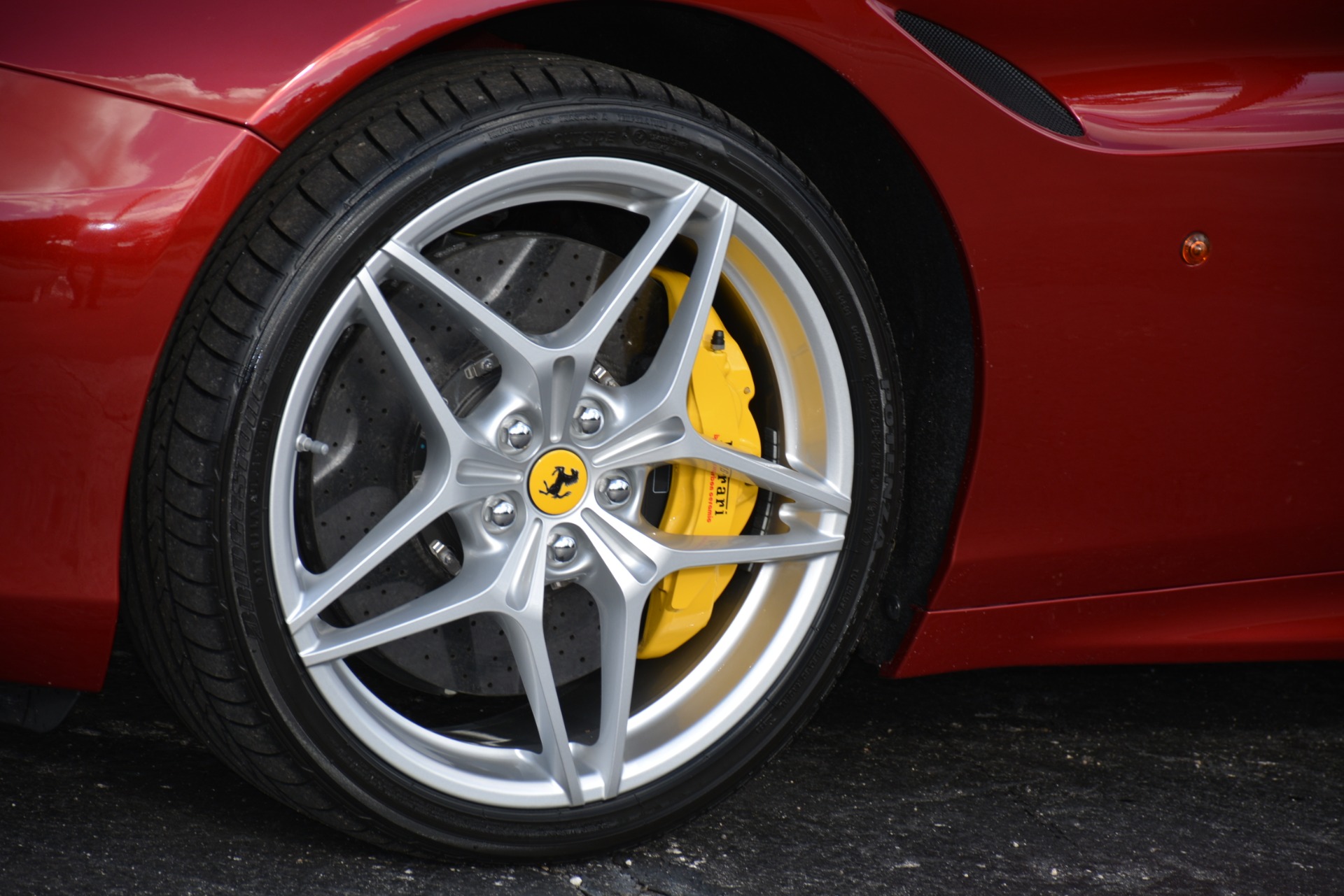 Used-2015-Ferrari-California-T