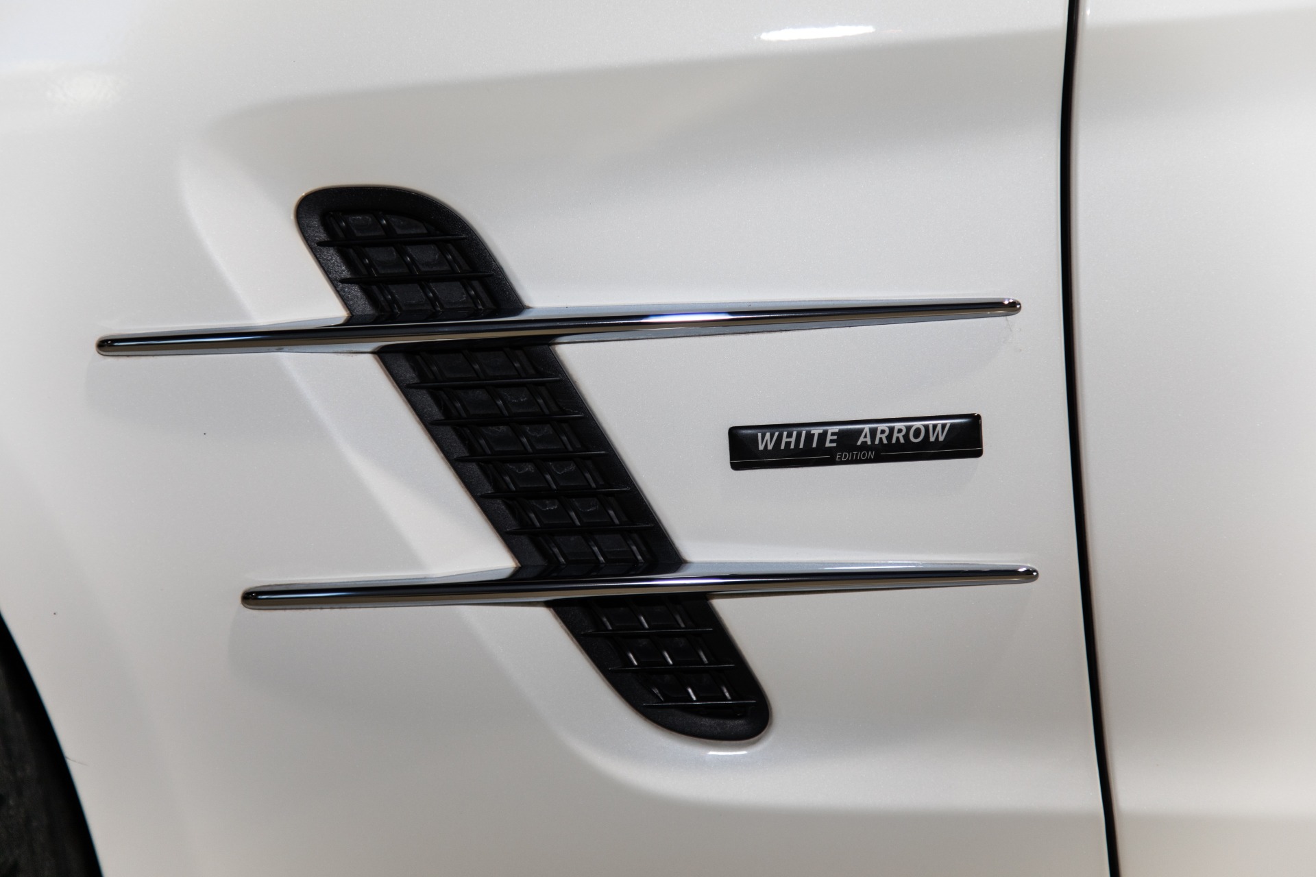Used-2015-Mercedes-Benz-SL-Class-SL-550