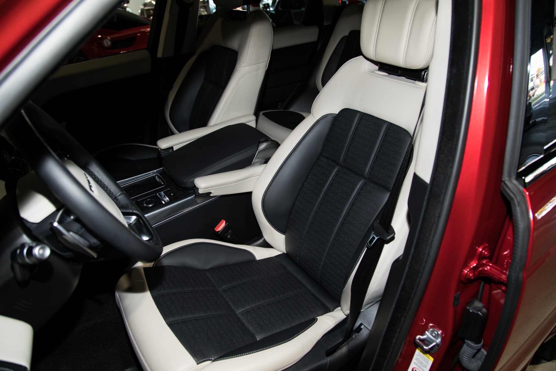Used-2018-Land-Rover-Range-Rover-Sport-HSE-Dynamic