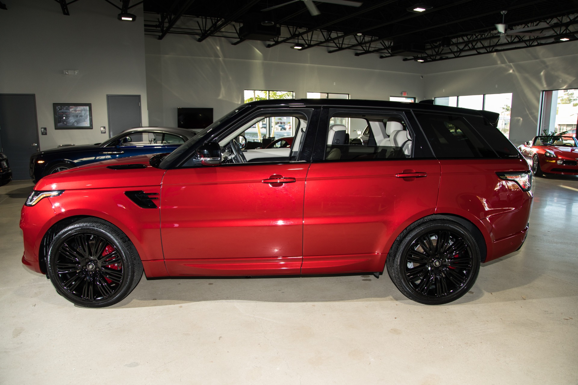 Used-2018-Land-Rover-Range-Rover-Sport-HSE-Dynamic