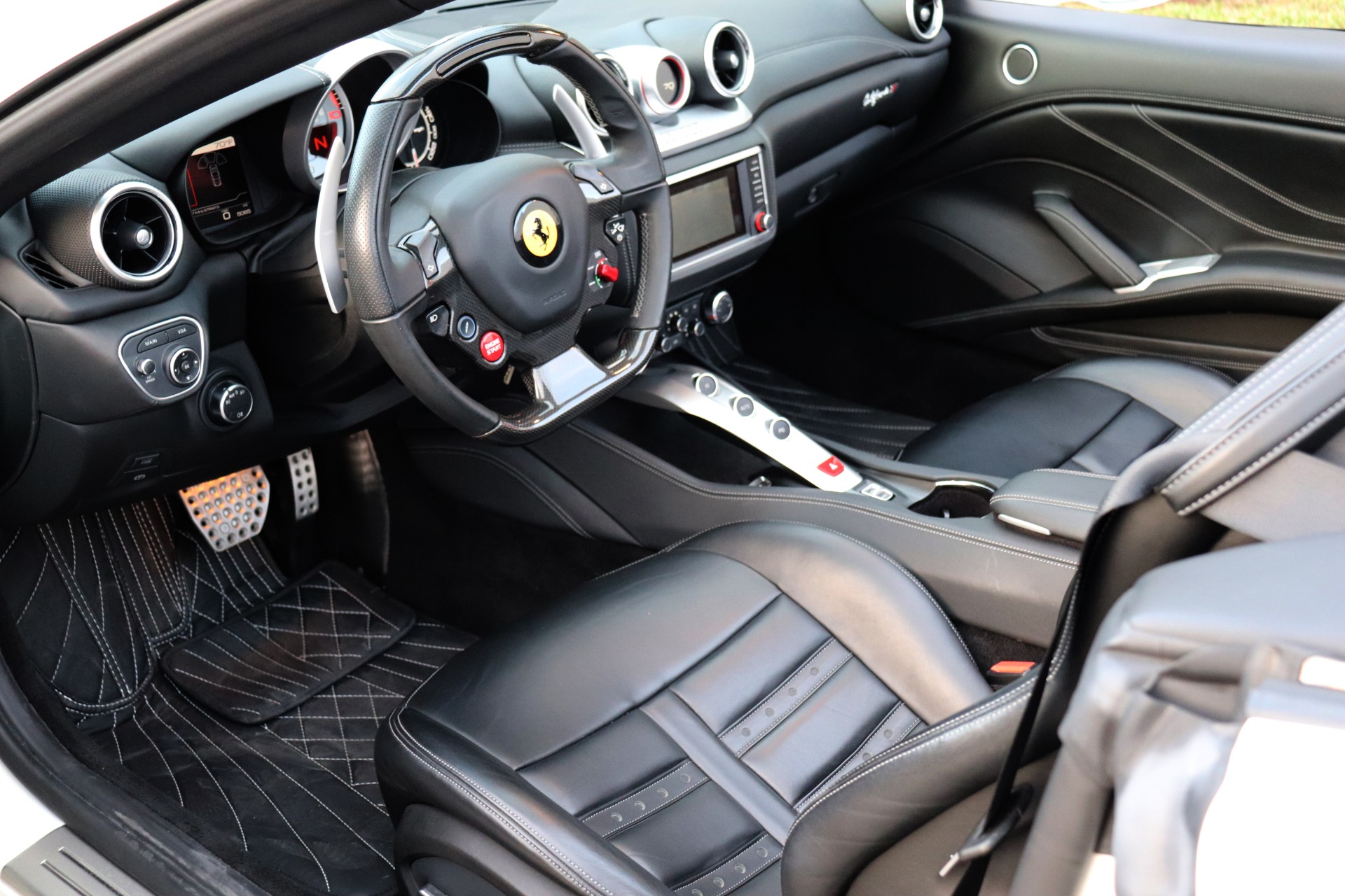Used-2016-Ferrari-California-T
