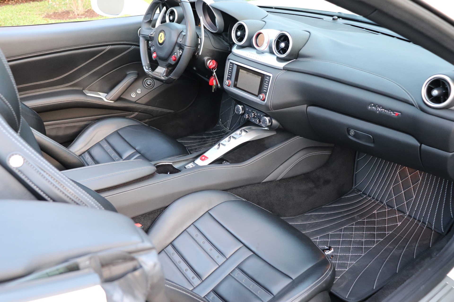 Used-2016-Ferrari-California-T