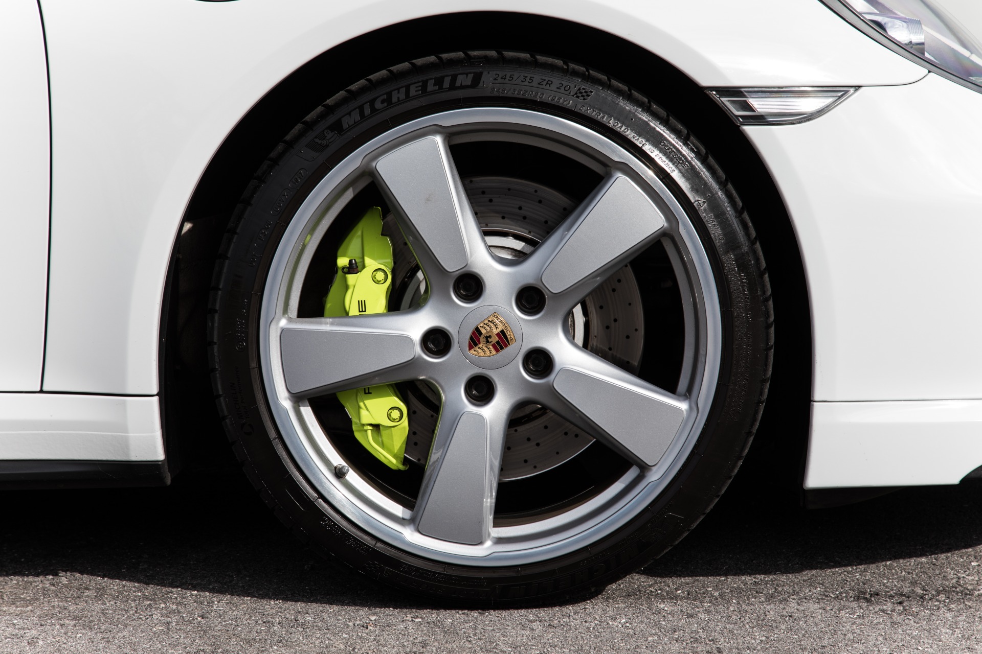 Used-2014-Porsche-911-Turbo