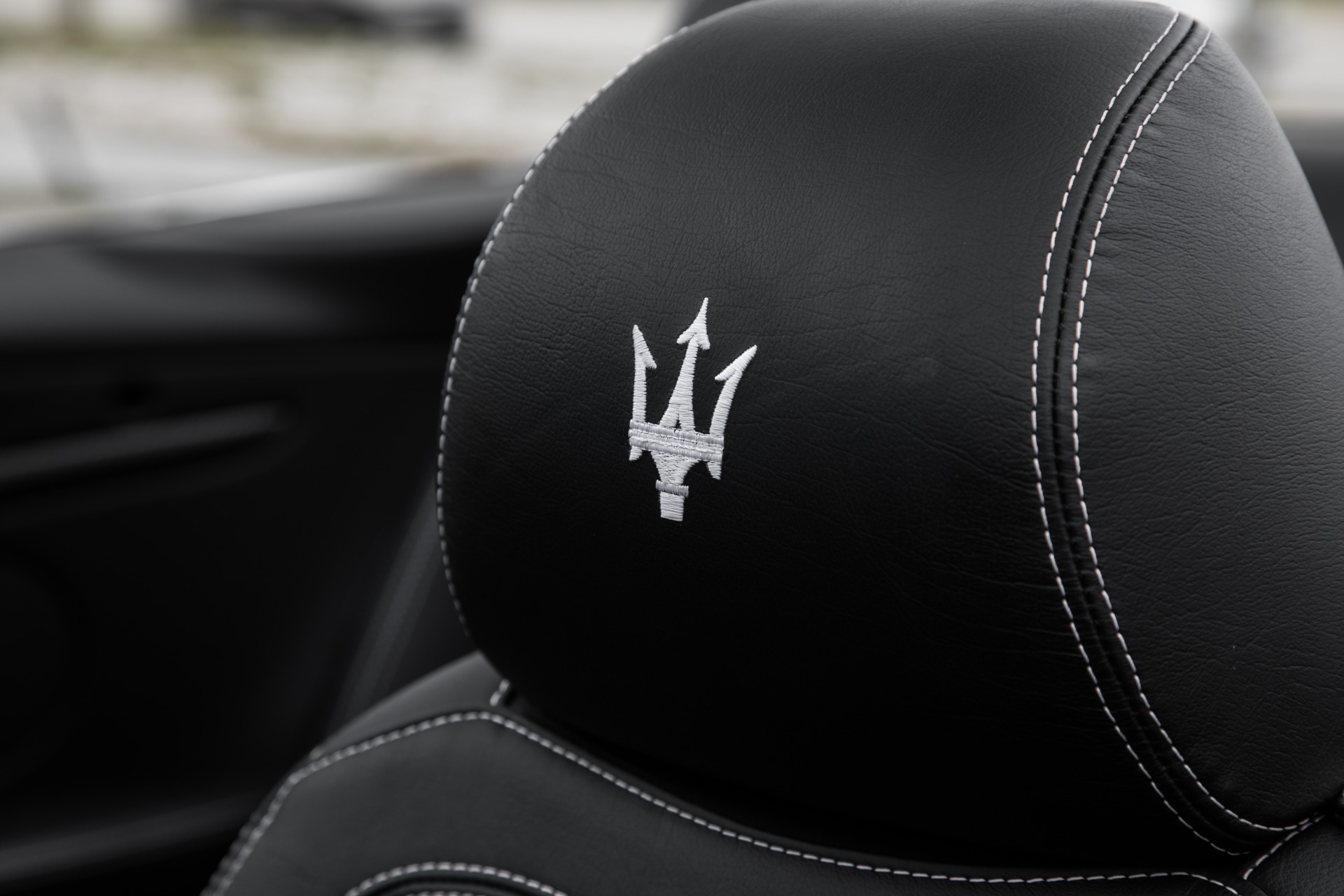 Used-2013-Maserati-GranTurismo-Sport