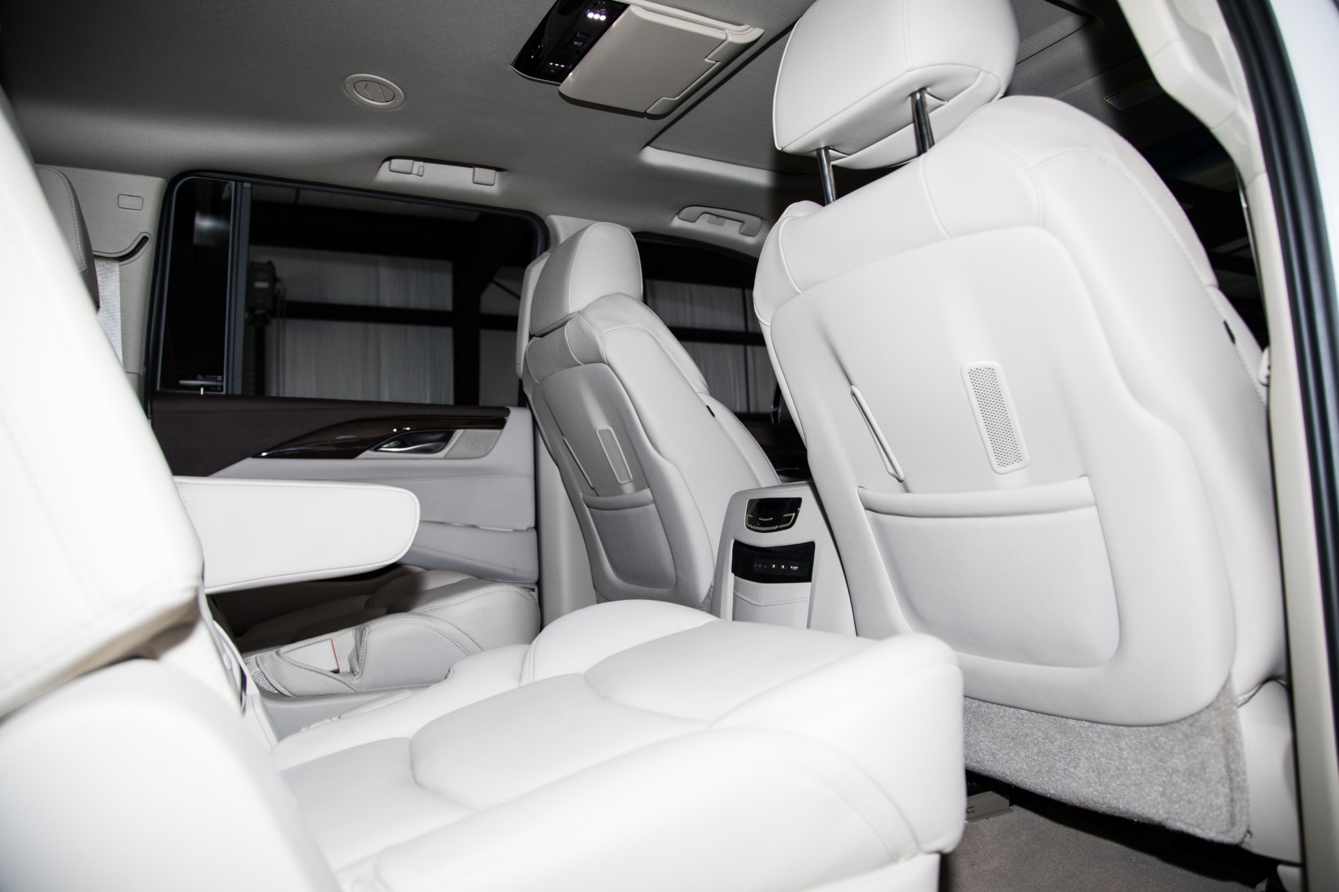 Used-2017-Cadillac-Escalade-ESV-Luxury