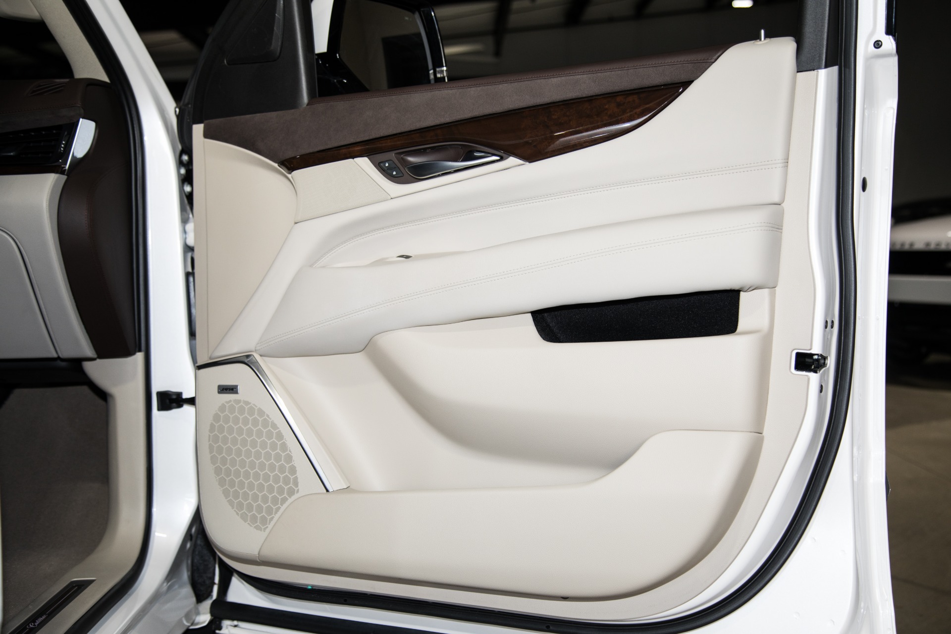 Used-2017-Cadillac-Escalade-ESV-Luxury