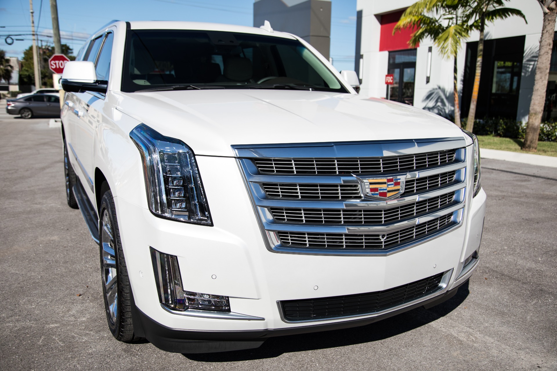 Used-2017-Cadillac-Escalade-ESV-Luxury