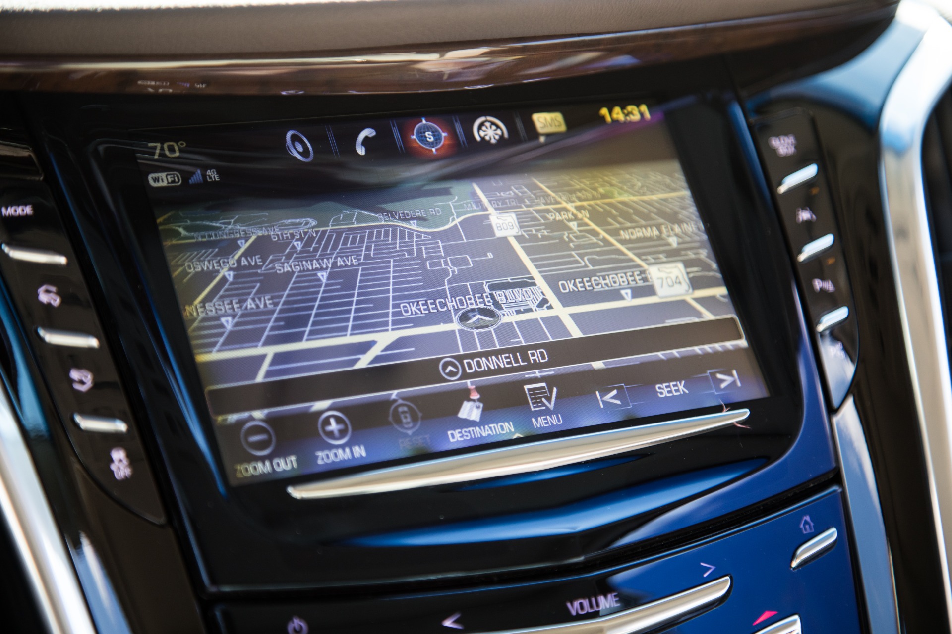 Used-2017-Cadillac-Escalade-ESV-Luxury