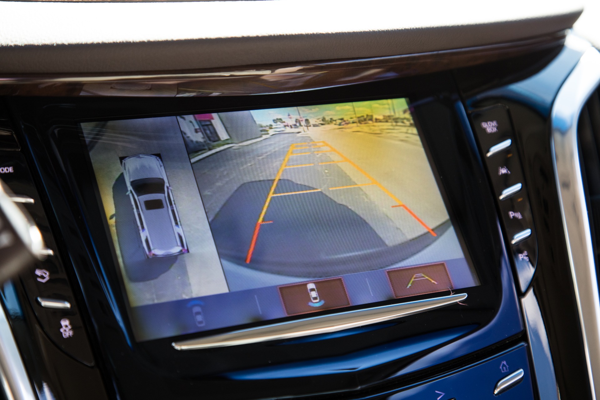 Used-2017-Cadillac-Escalade-ESV-Luxury