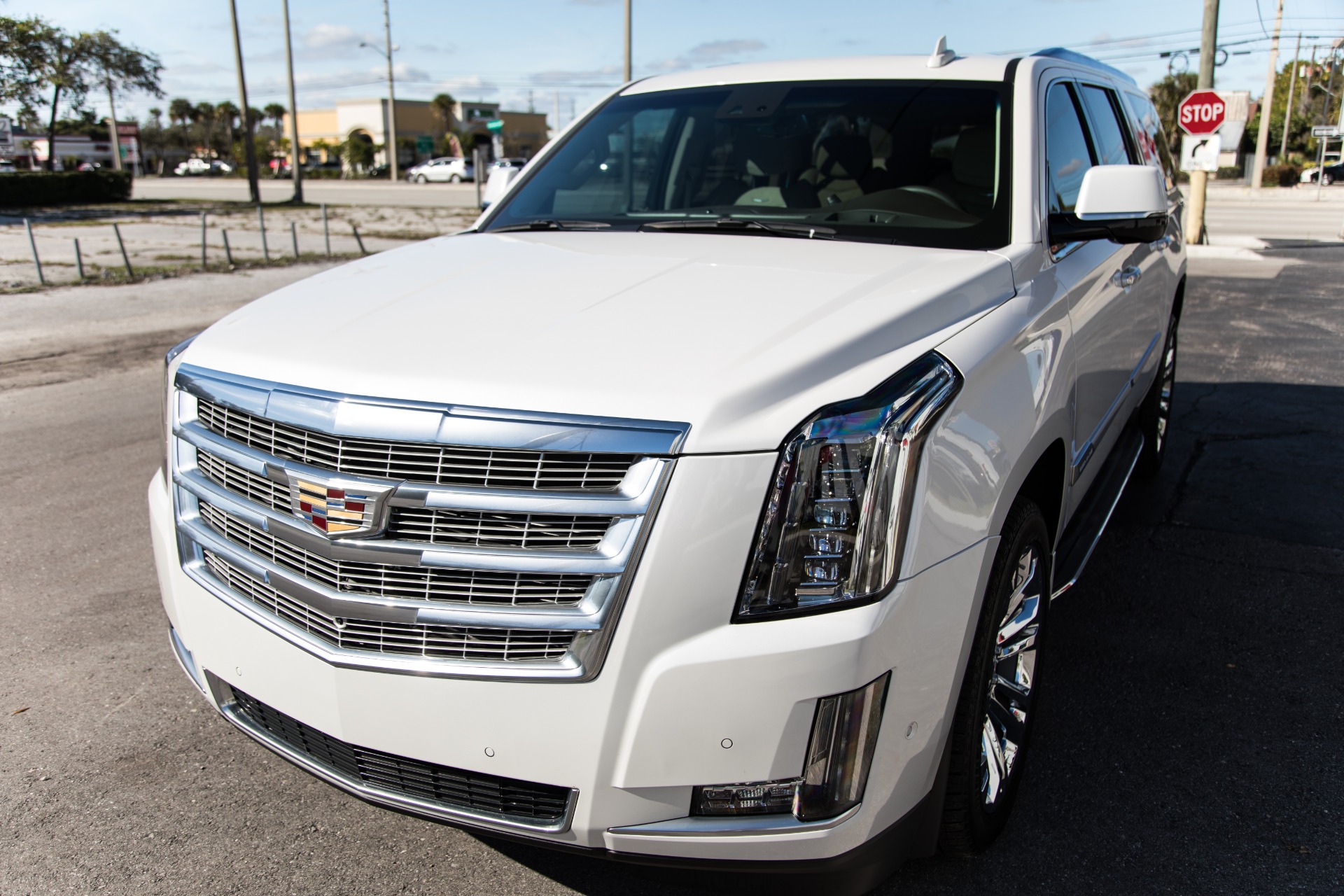 Used-2017-Cadillac-Escalade-ESV-Luxury