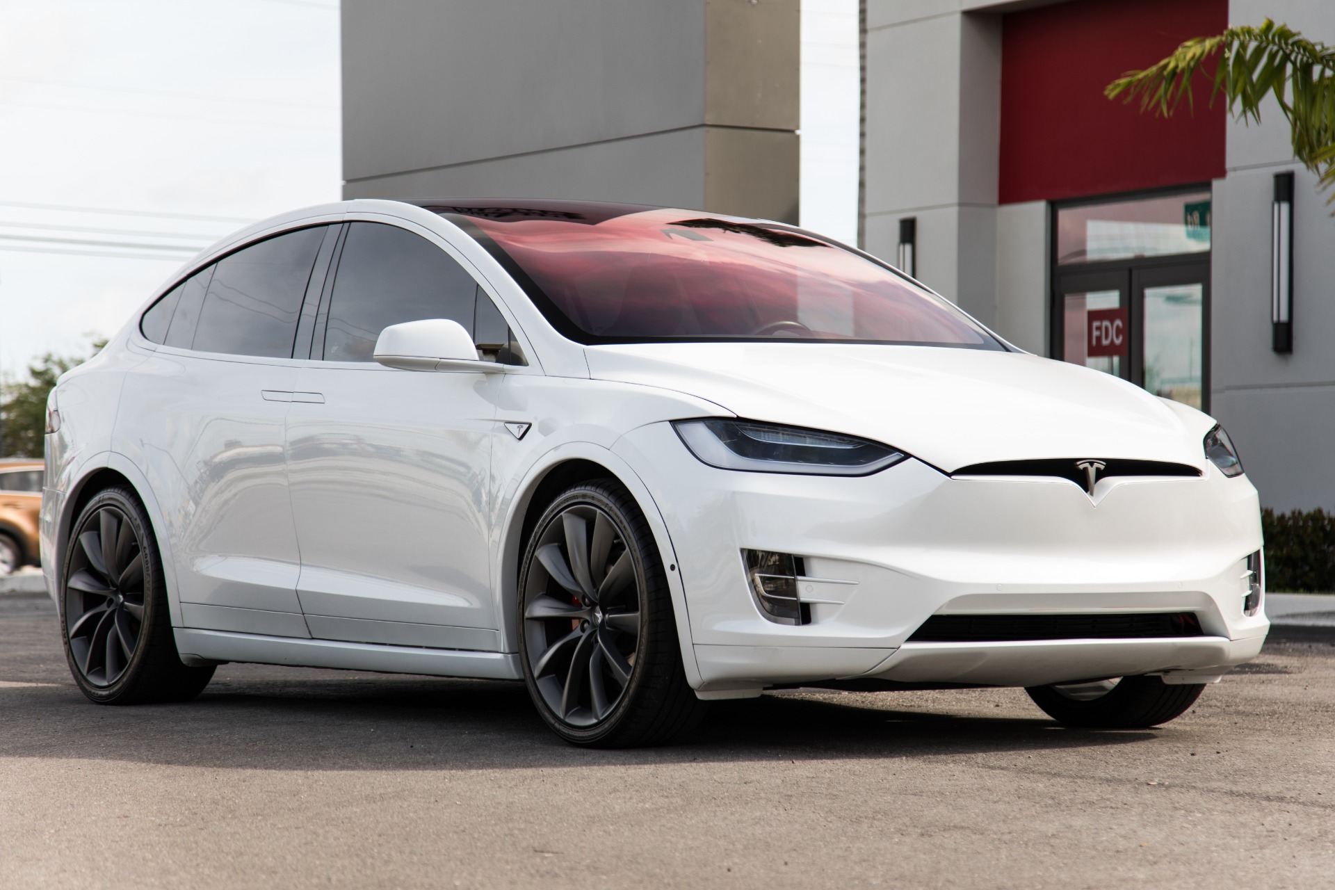 Used-2016-Tesla-Model-X-P90D