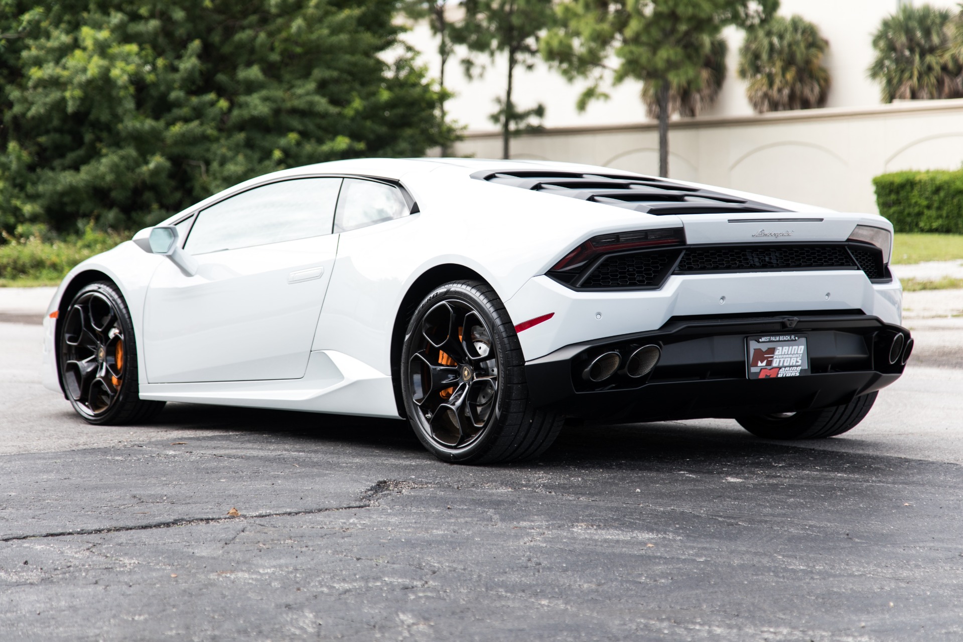 Used-2018-Lamborghini-Huracan-LP-580-2
