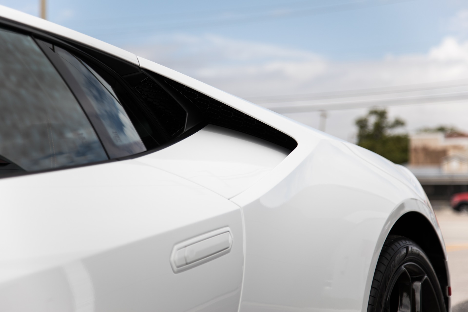 Used-2018-Lamborghini-Huracan-LP-580-2