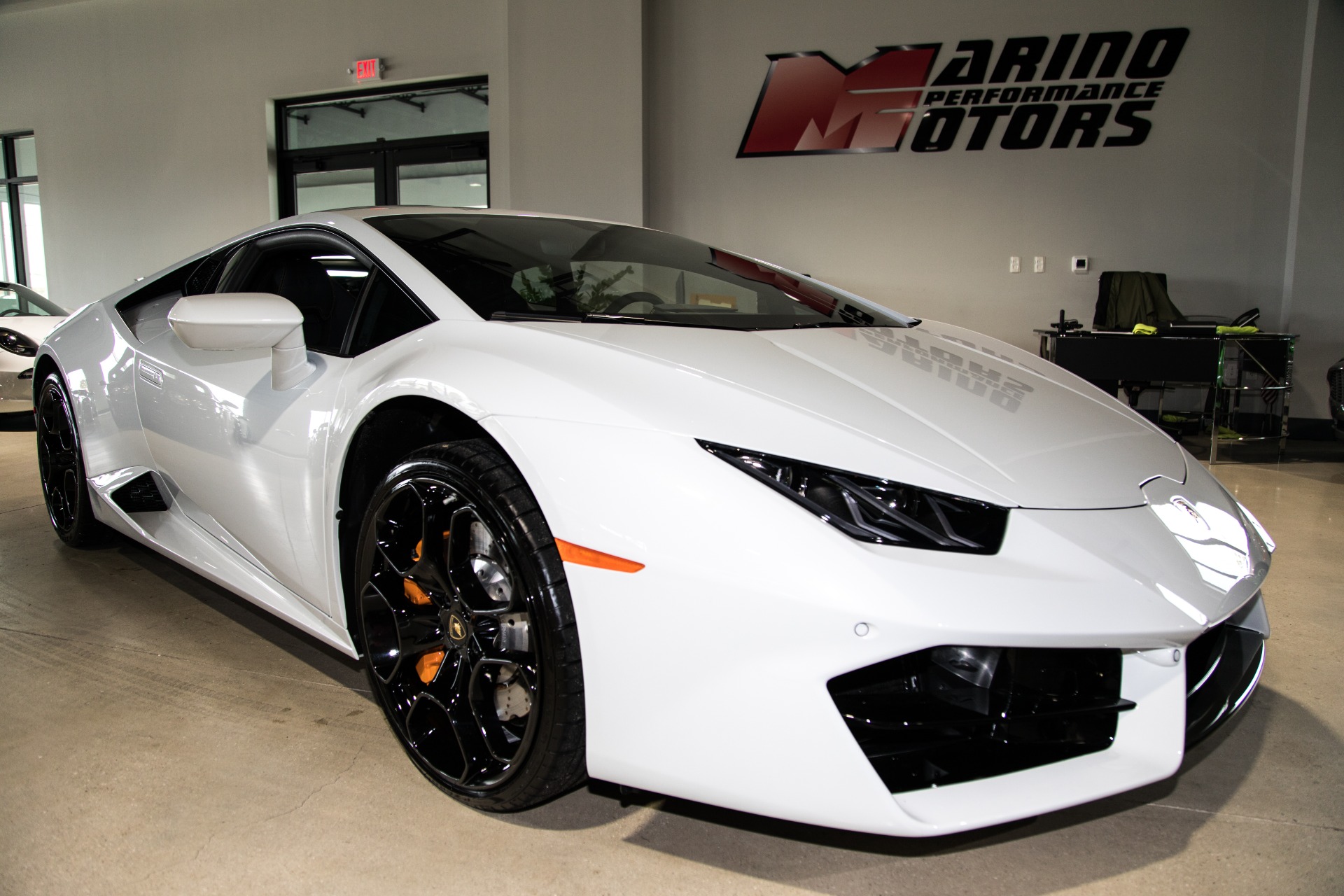 Used-2018-Lamborghini-Huracan-LP-580-2