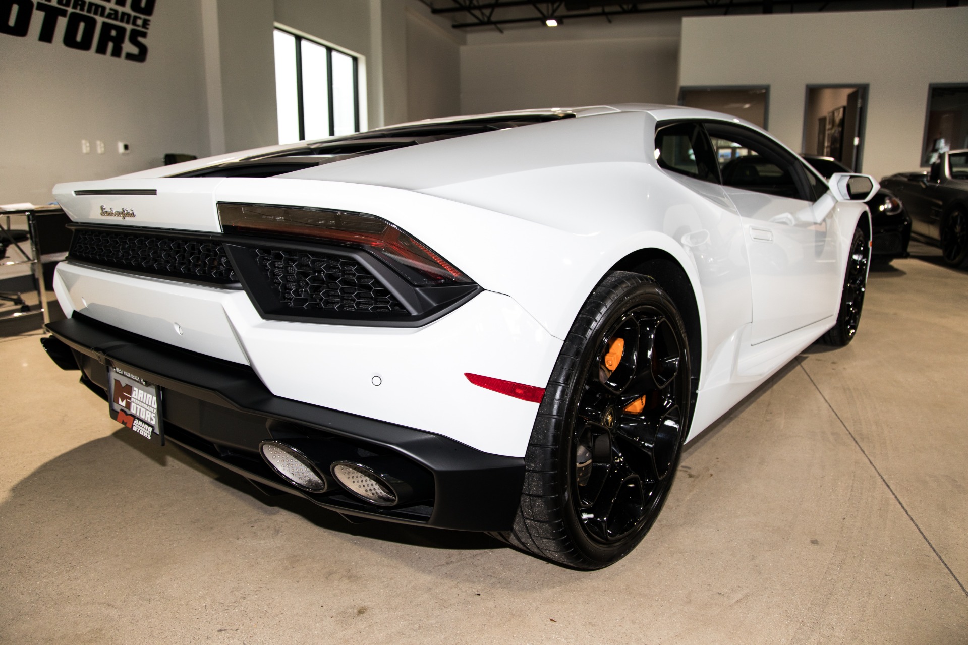 Used-2018-Lamborghini-Huracan-LP-580-2