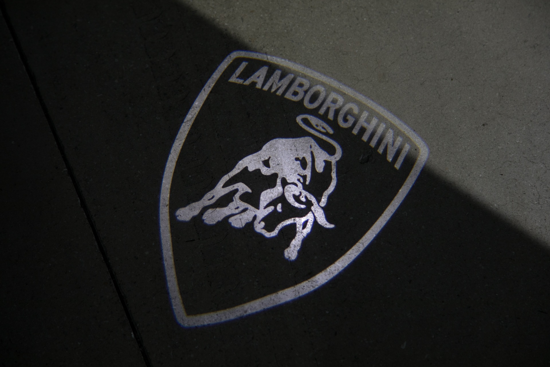 Used-2018-Lamborghini-Huracan-LP-580-2