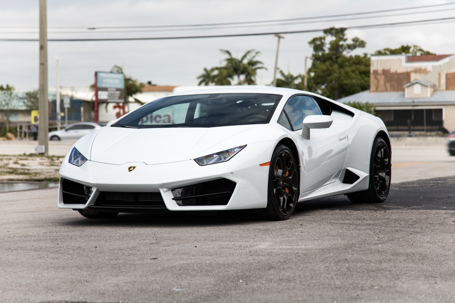 Used-2018-Lamborghini-Huracan-LP-580-2