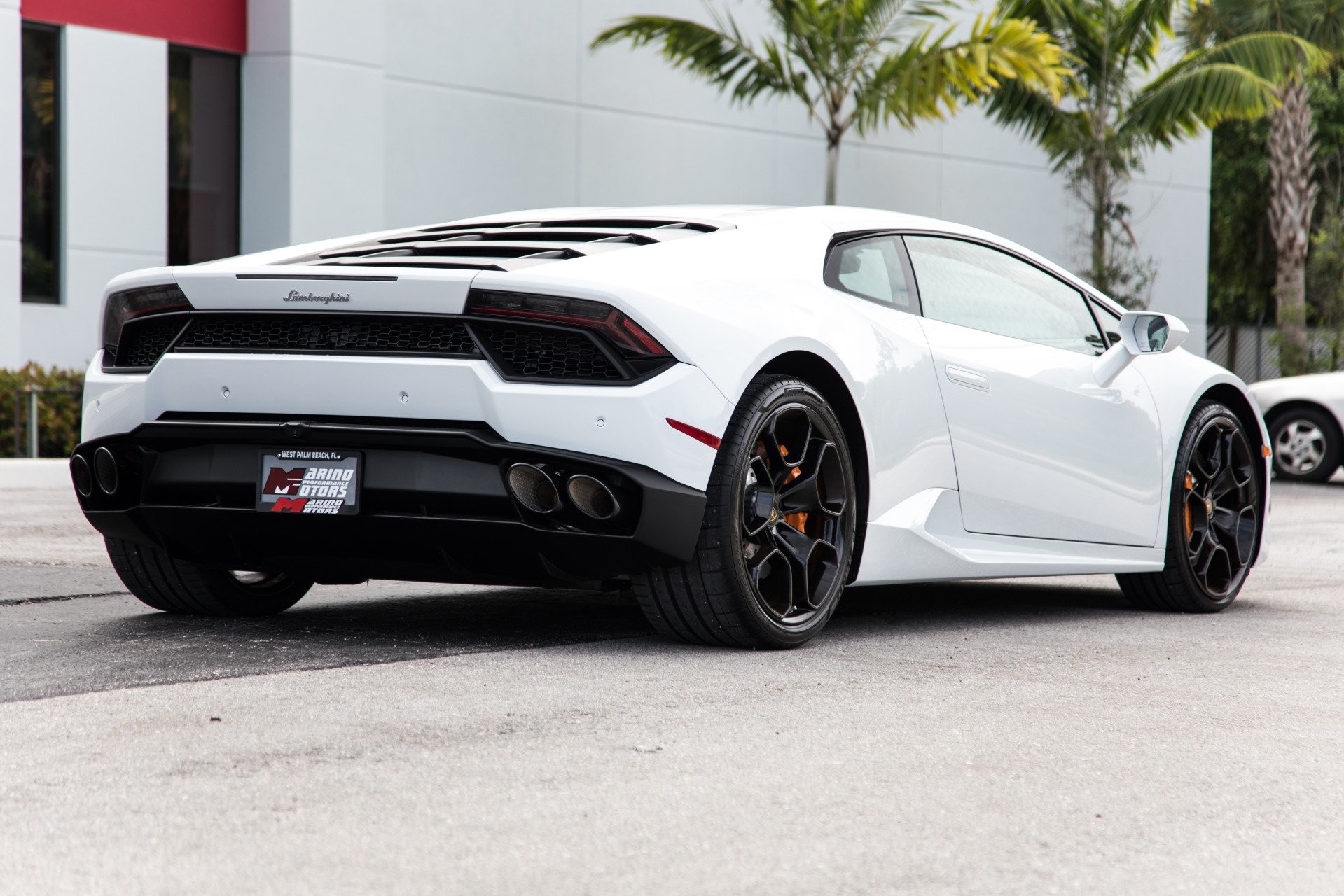 Used-2018-Lamborghini-Huracan-LP-580-2