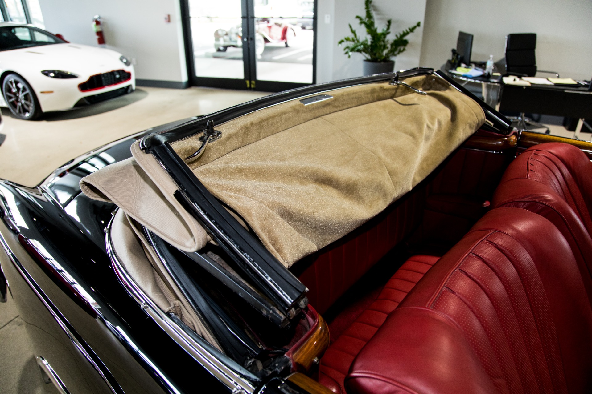 Used-1959-Mercedes-Benz-220s