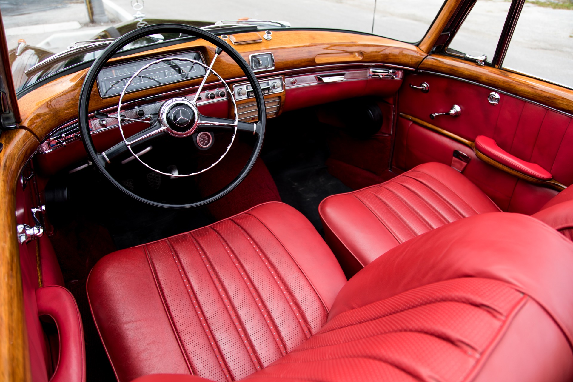 Used-1959-Mercedes-Benz-220s