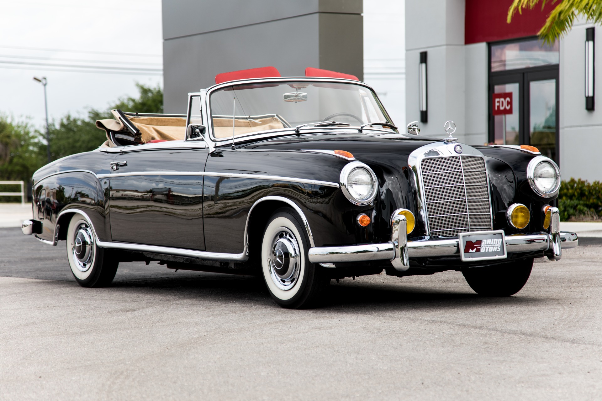Used-1959-Mercedes-Benz-220s