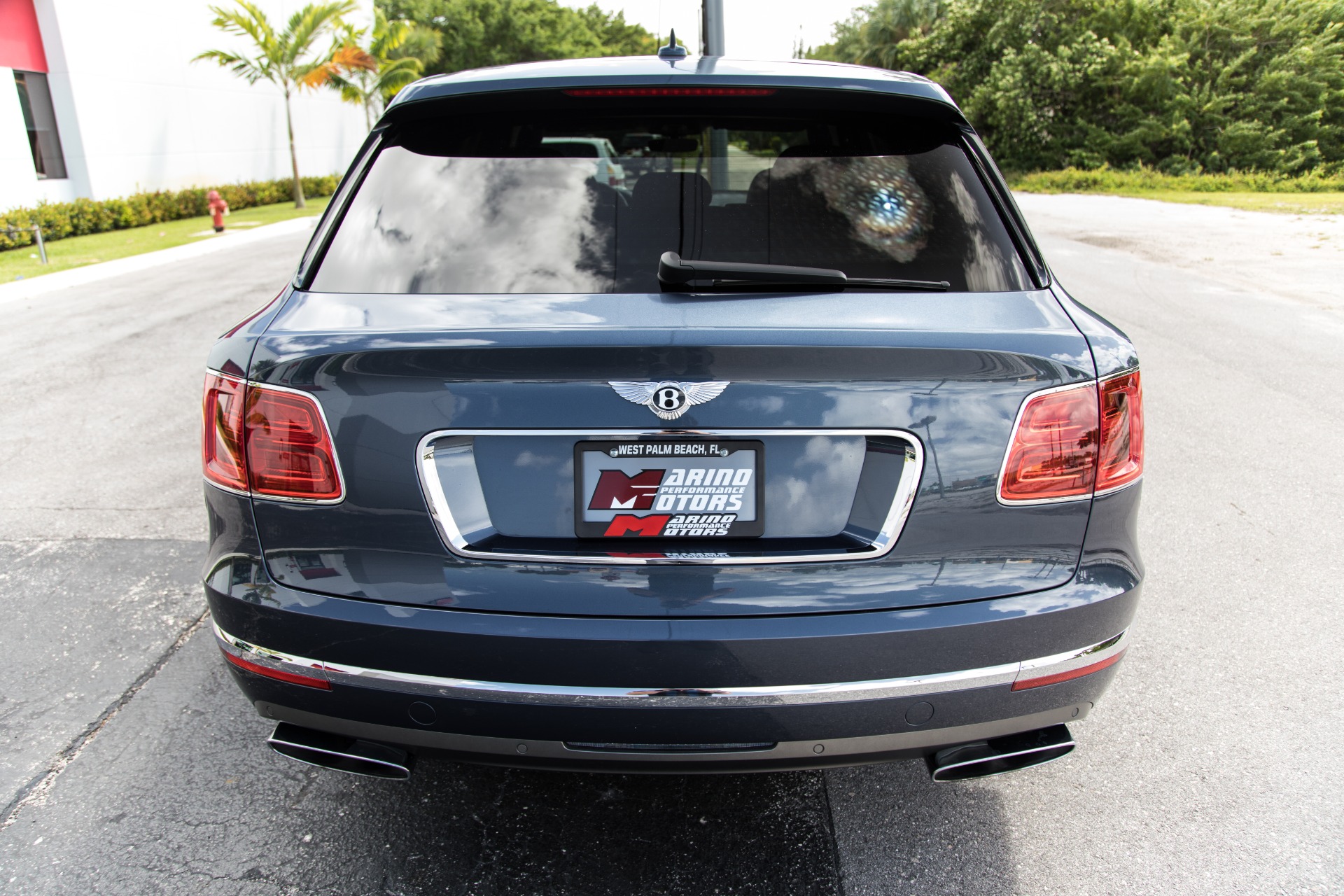 Used-2018-Bentley-Bentayga-Onyx-Edition