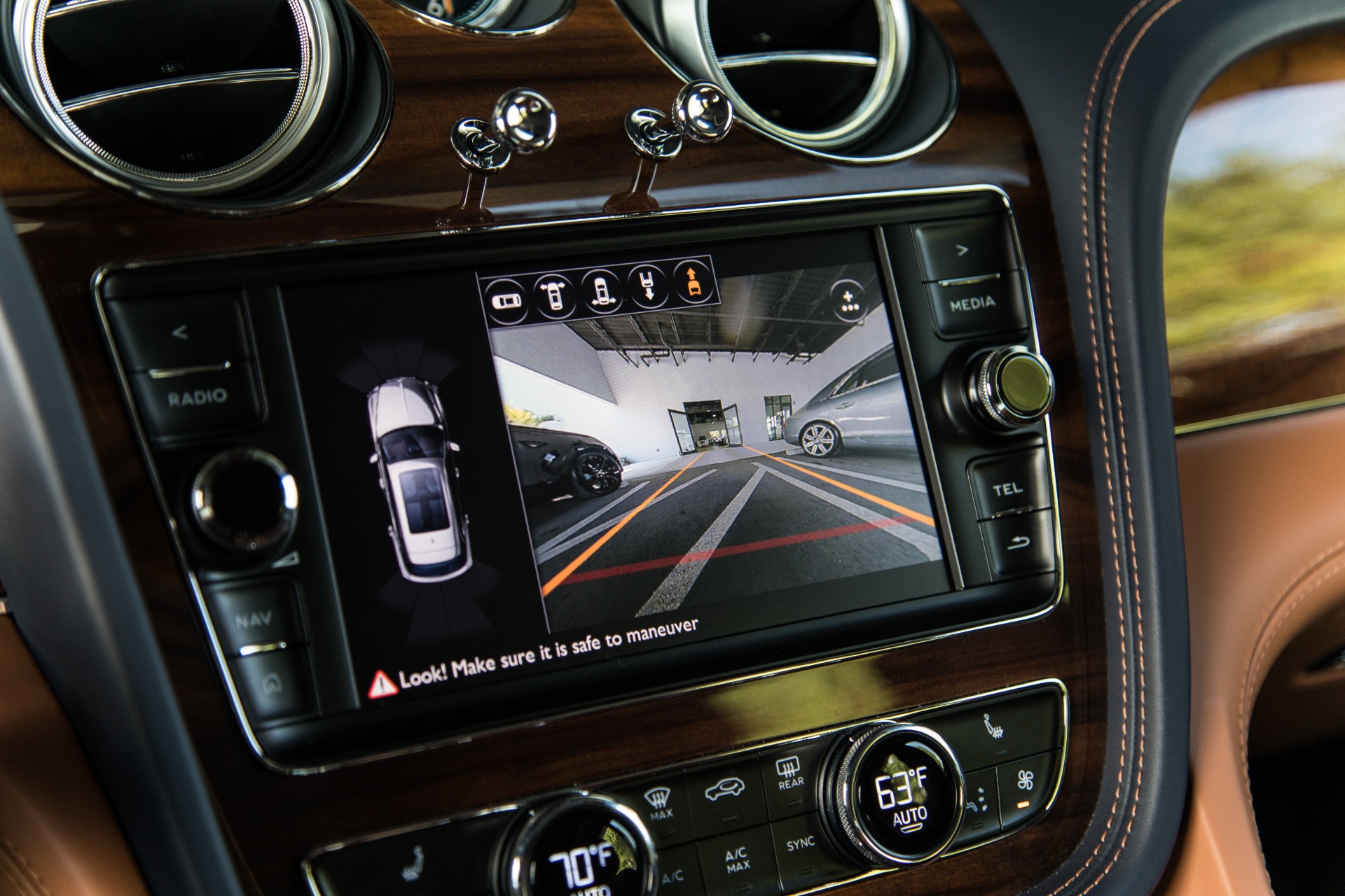 Used-2018-Bentley-Bentayga-Onyx-Edition