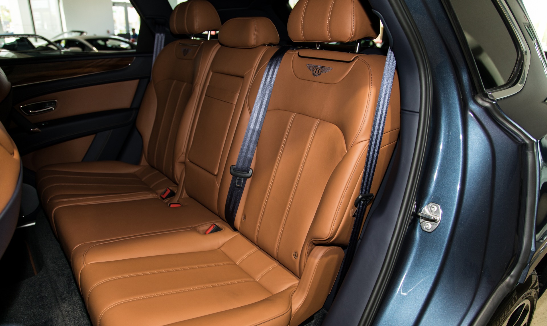 Used-2018-Bentley-Bentayga-Onyx-Edition