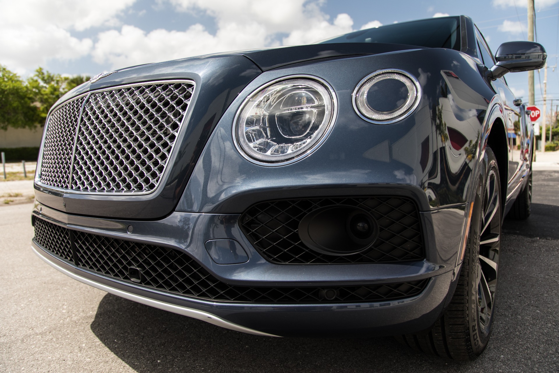 Used-2018-Bentley-Bentayga-Onyx-Edition