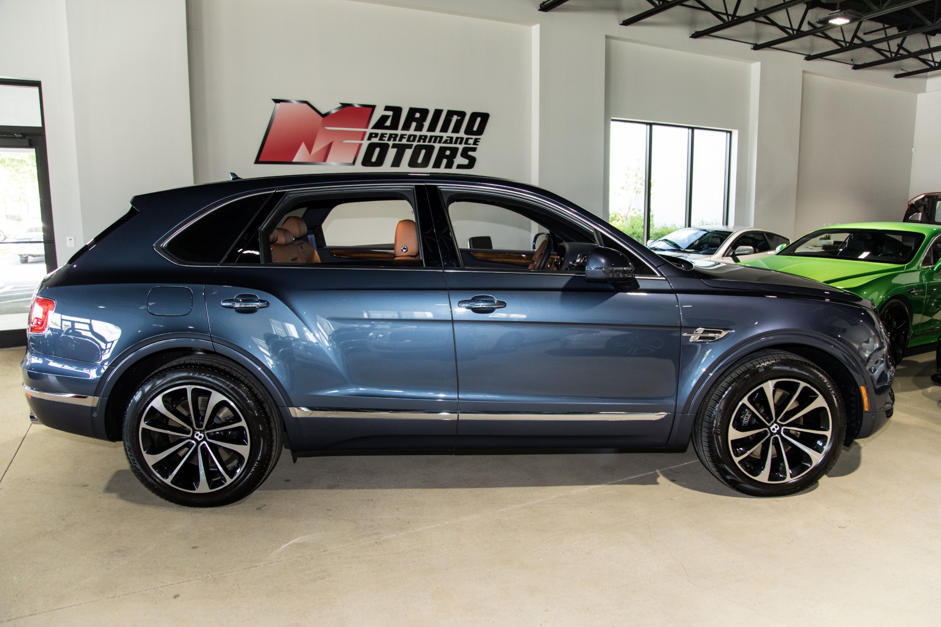 Used-2018-Bentley-Bentayga-Onyx-Edition