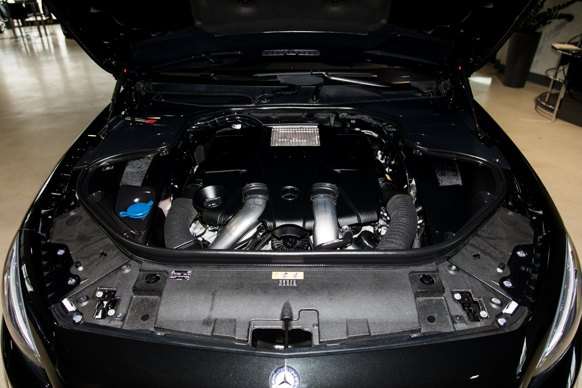 Used-2015-Mercedes-Benz-S-Class-S-550-4MATIC