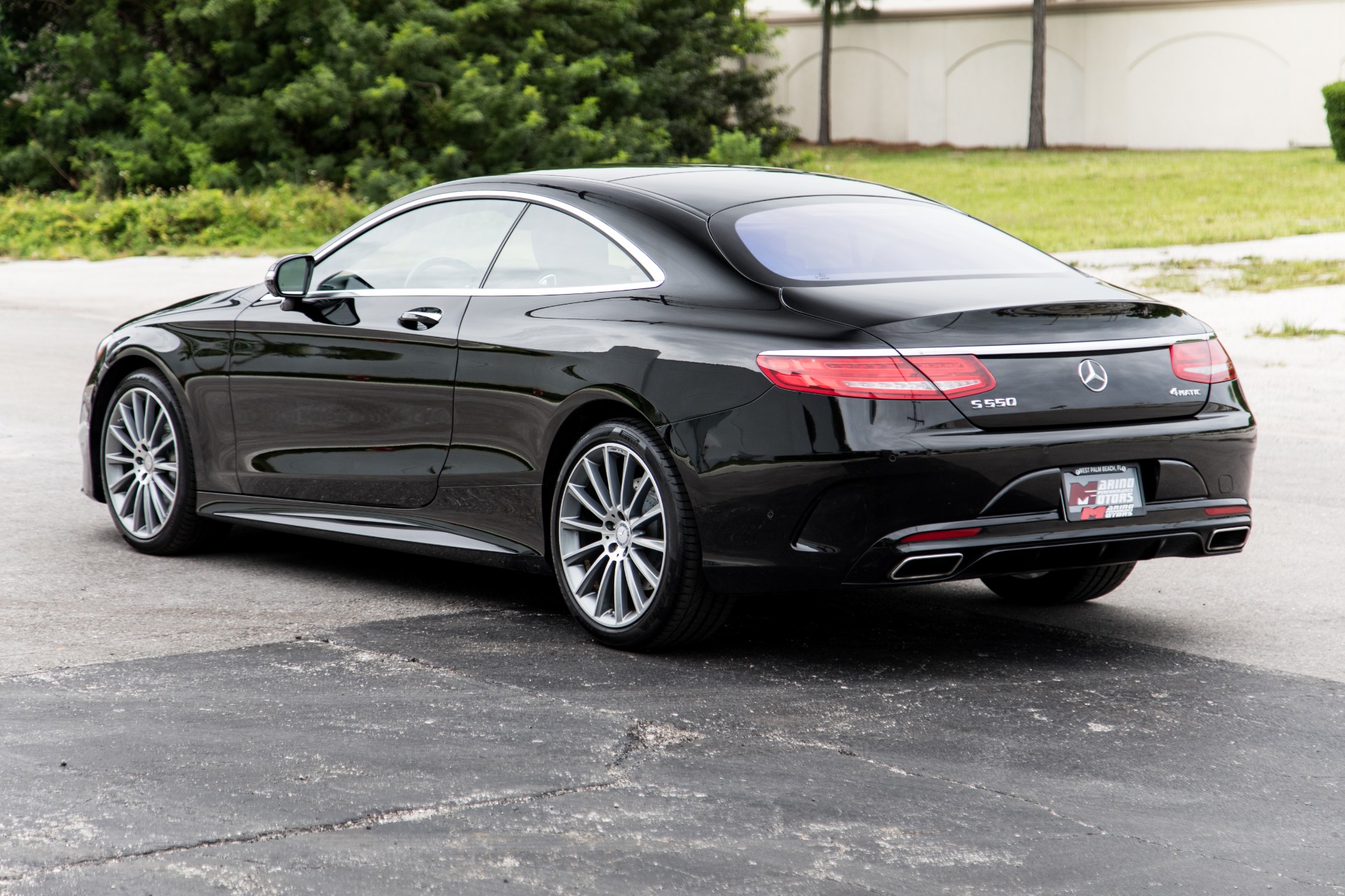 Used-2015-Mercedes-Benz-S-Class-S-550-4MATIC