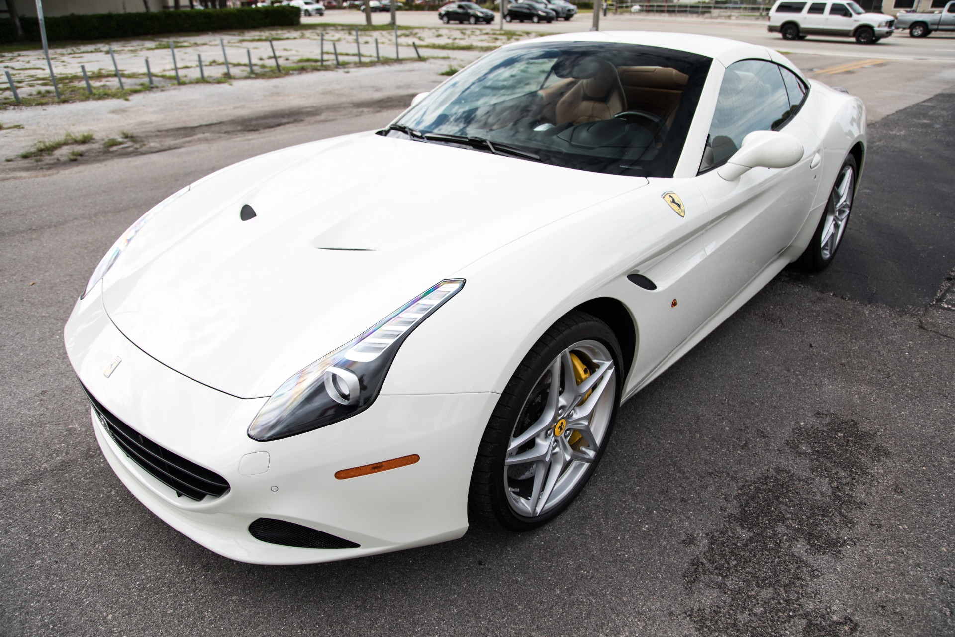 Used-2016-Ferrari-California-T