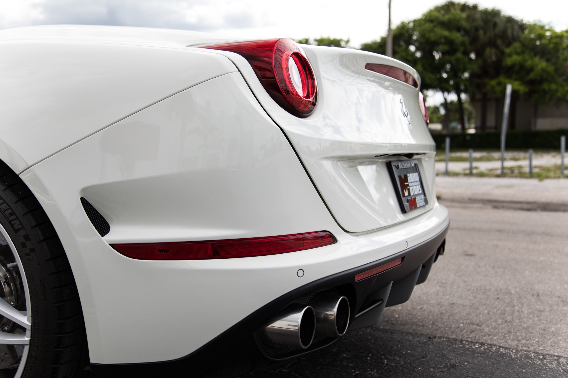 Used-2016-Ferrari-California-T