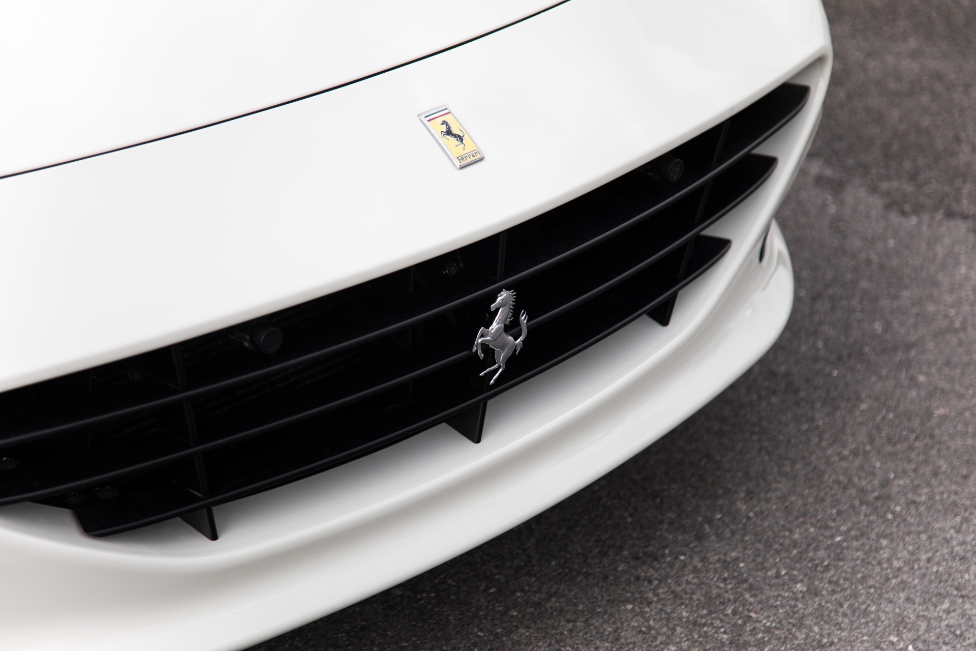 Used-2016-Ferrari-California-T