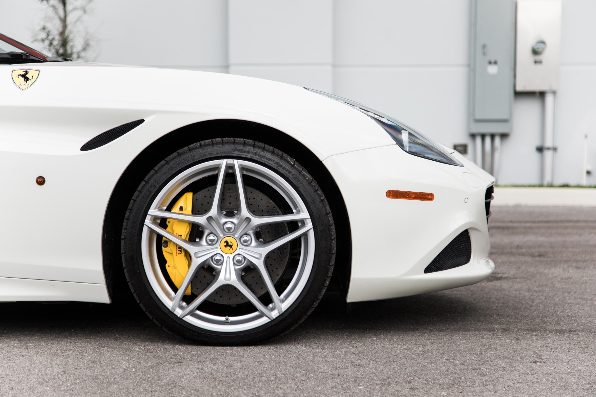 Used-2016-Ferrari-California-T