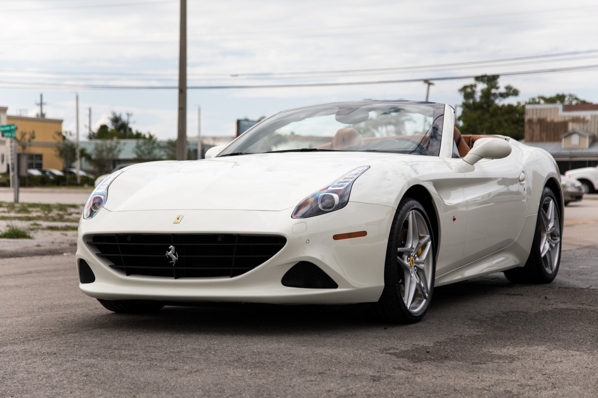 Used-2016-Ferrari-California-T