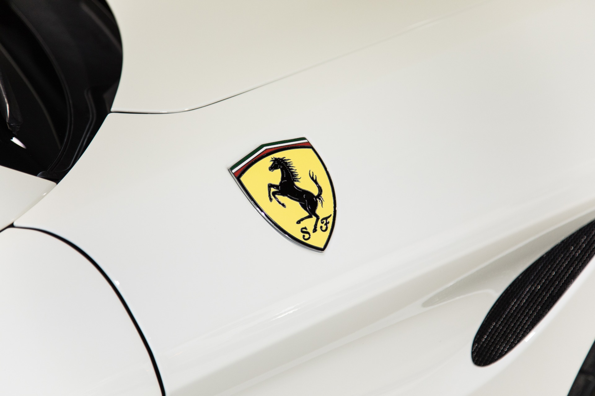 Used-2016-Ferrari-California-T