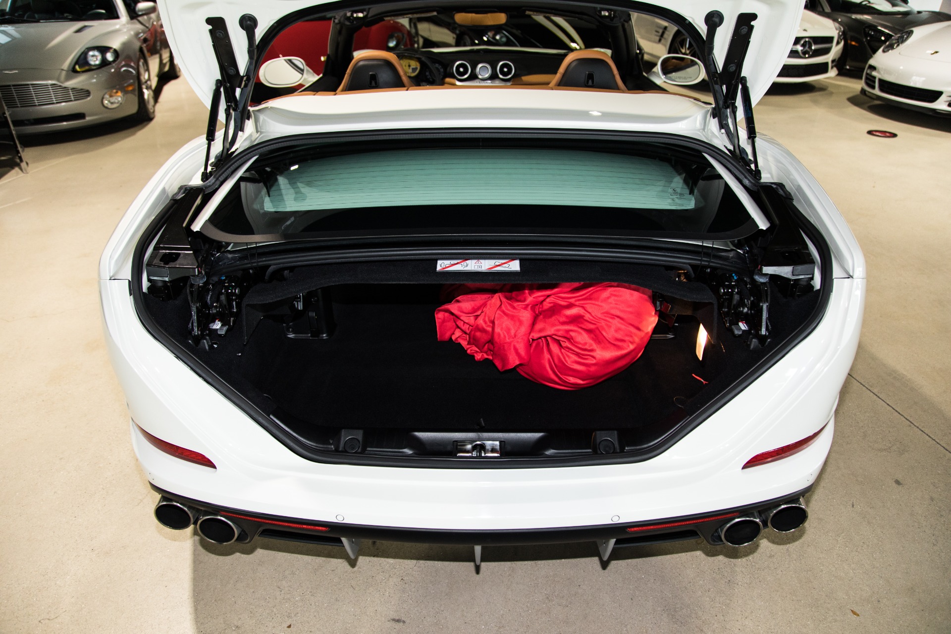 Used-2016-Ferrari-California-T