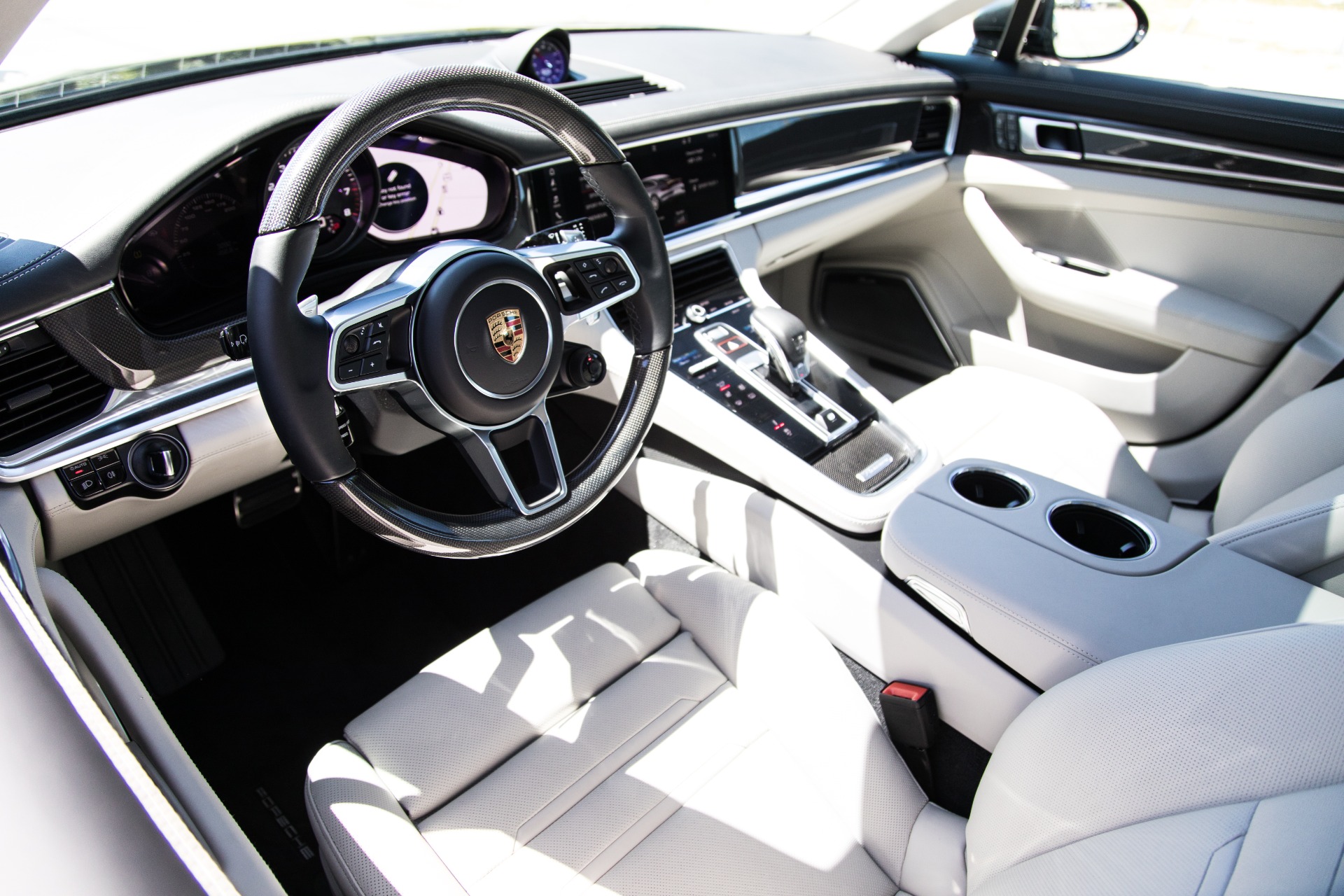 Used-2018-Porsche-Panamera-4S