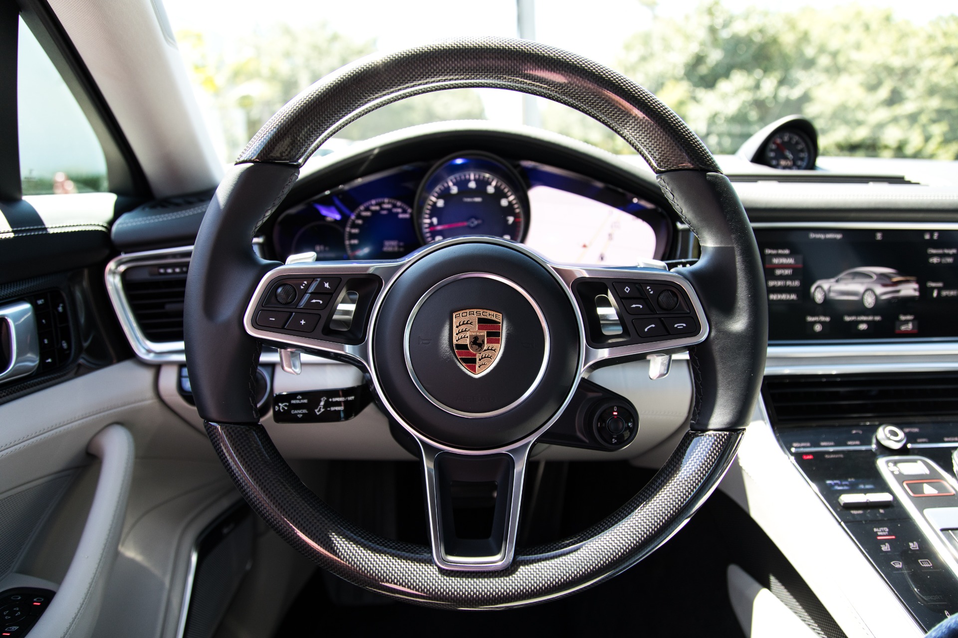 Used-2018-Porsche-Panamera-4S