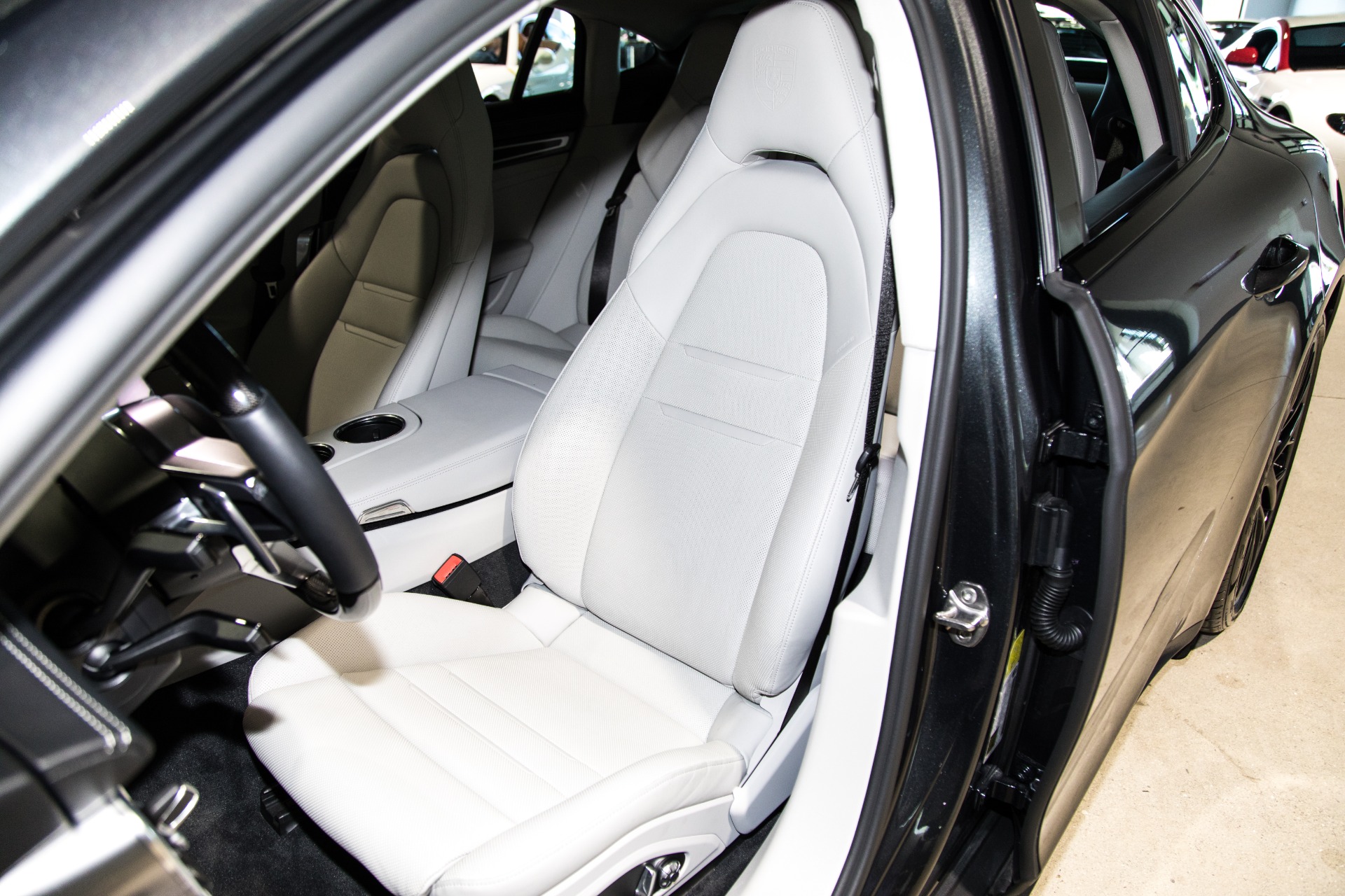 Used-2018-Porsche-Panamera-4S