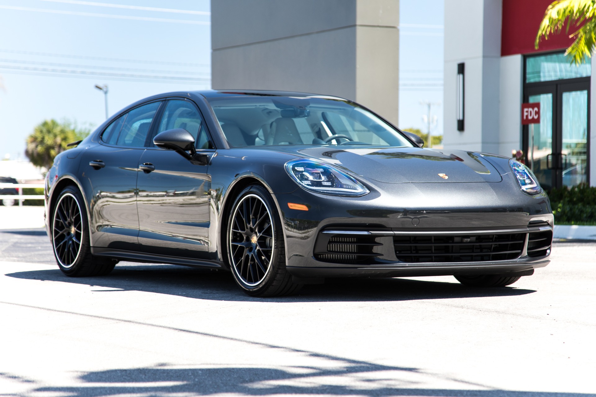 Used-2018-Porsche-Panamera-4S