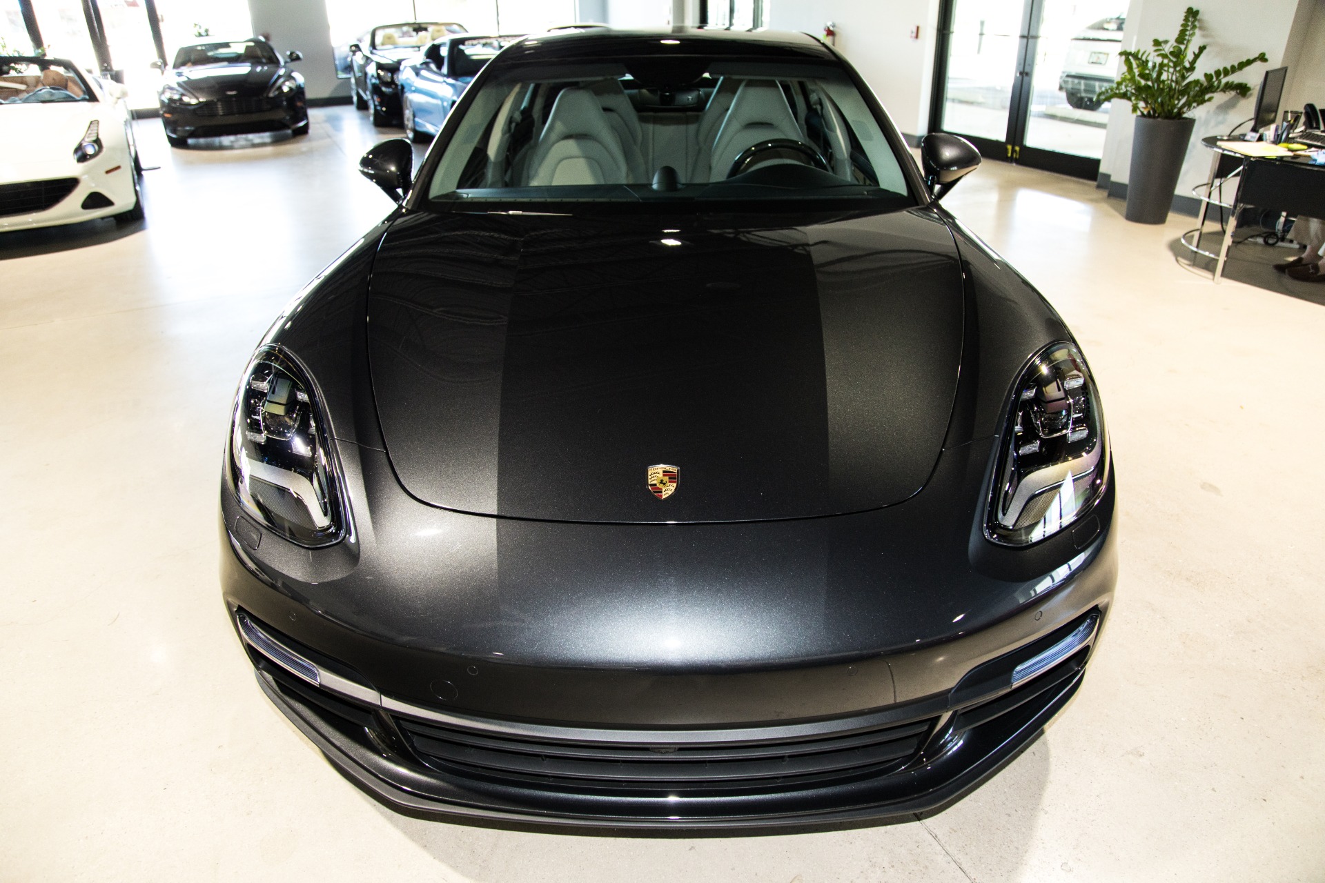 Used-2018-Porsche-Panamera-4S