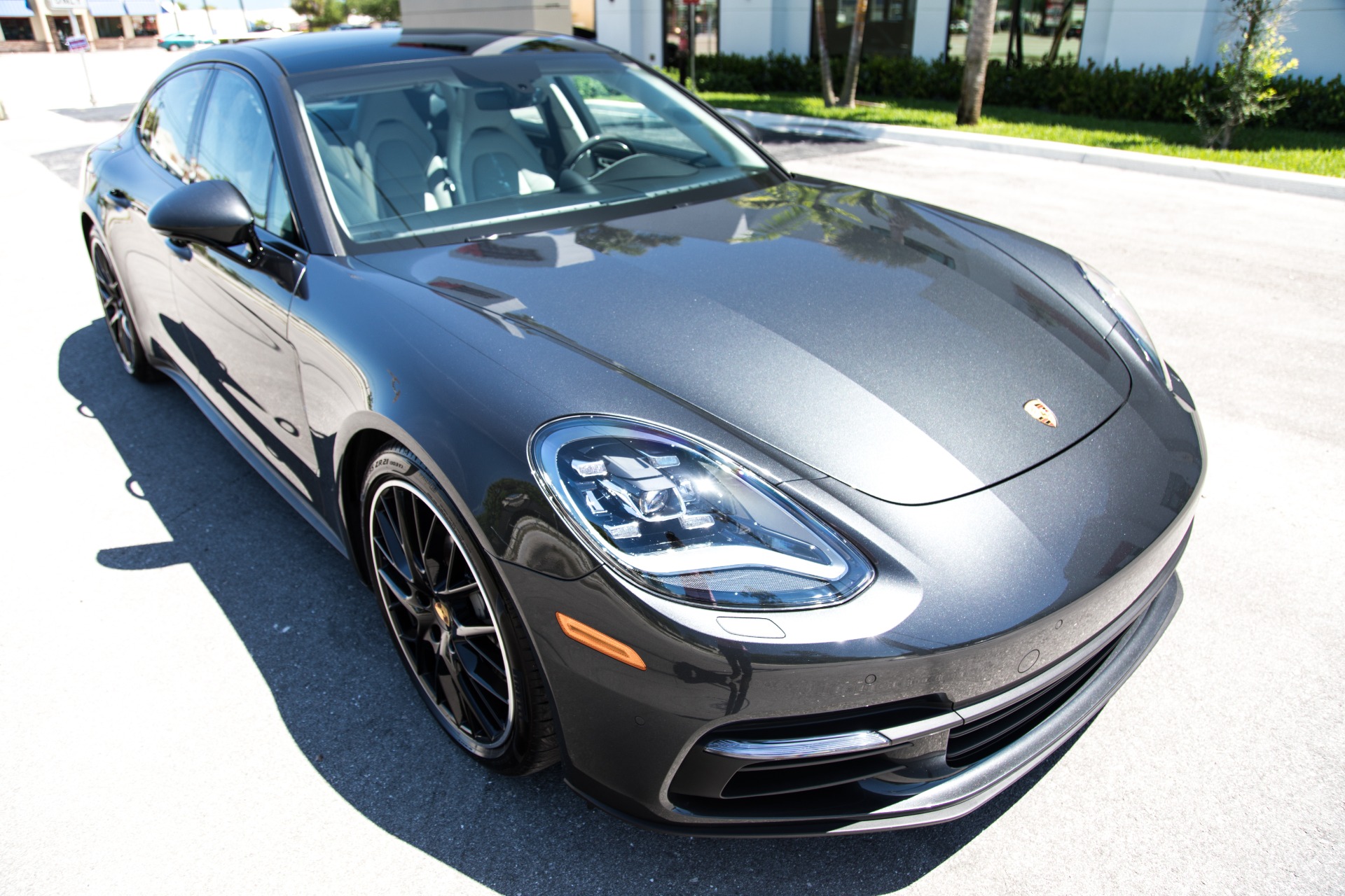 Used-2018-Porsche-Panamera-4S