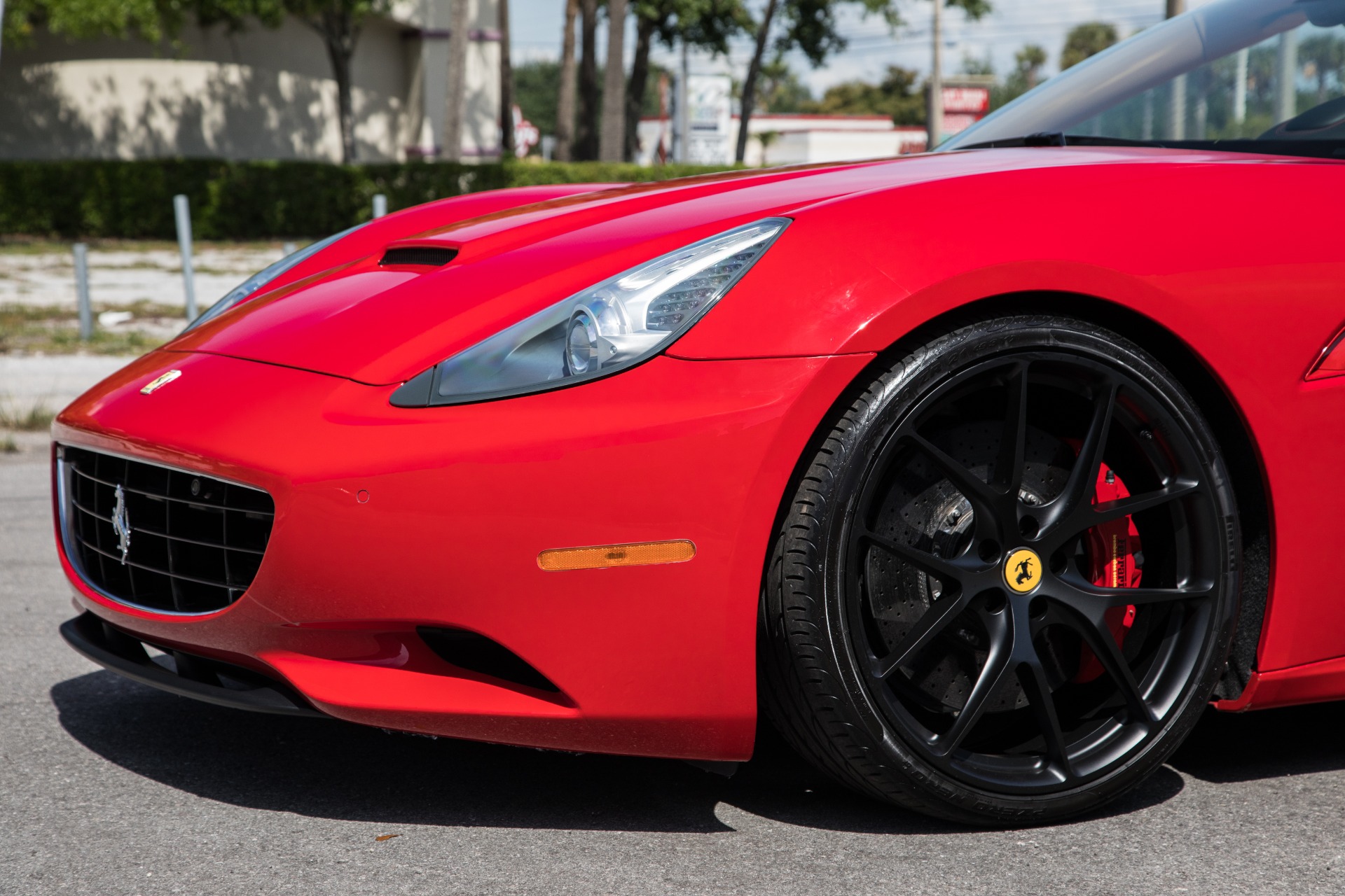 Used-2010-Ferrari-California